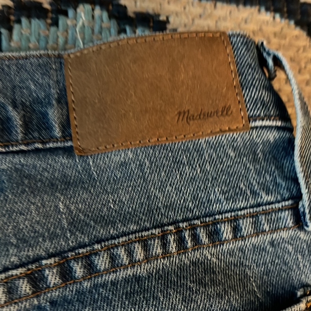 Madewell The Mid-Rise Perfect Vintage Jean in Enmore Wash - Picture 10 of 10